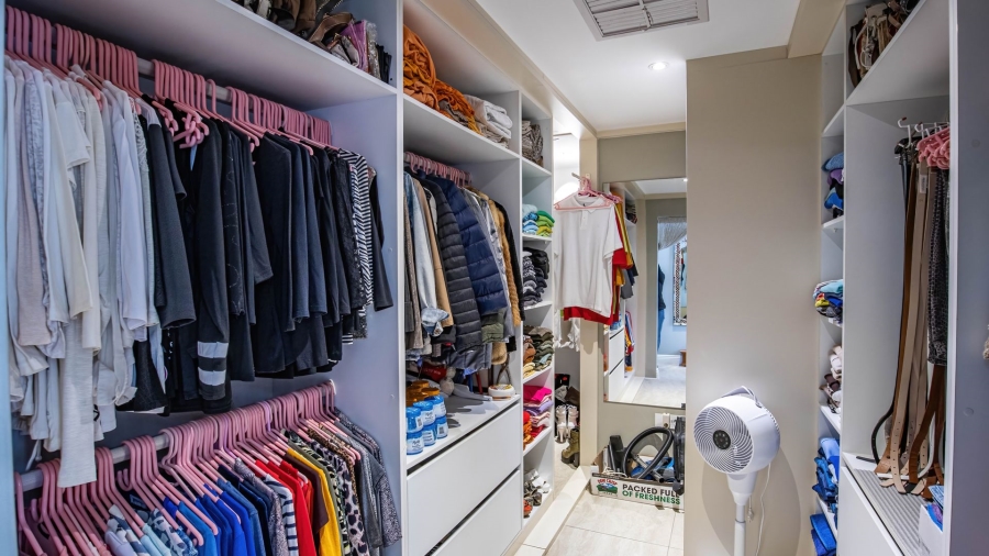 3 Bedroom Property for Sale in Lake Michelle Western Cape